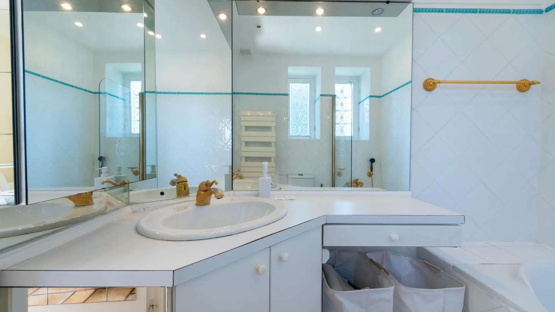 Unique! 2-Br Apartment With Pool & Rooftop Cannes