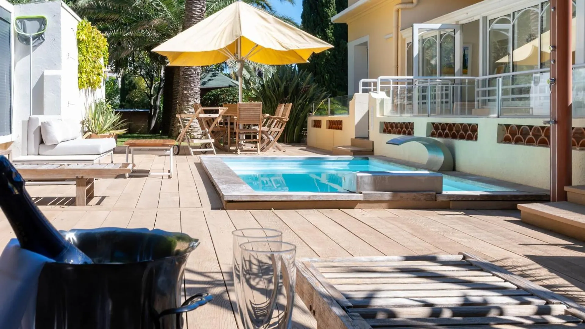 Unique! 2-Br Apartment With Pool & Rooftop Cannes