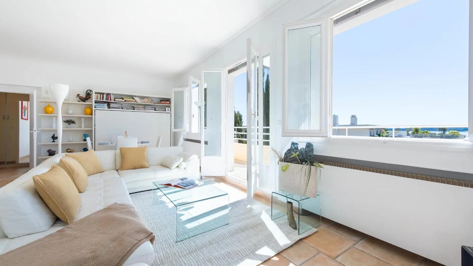 Unique! 2-Br Apartment With Pool & Rooftop Cannes