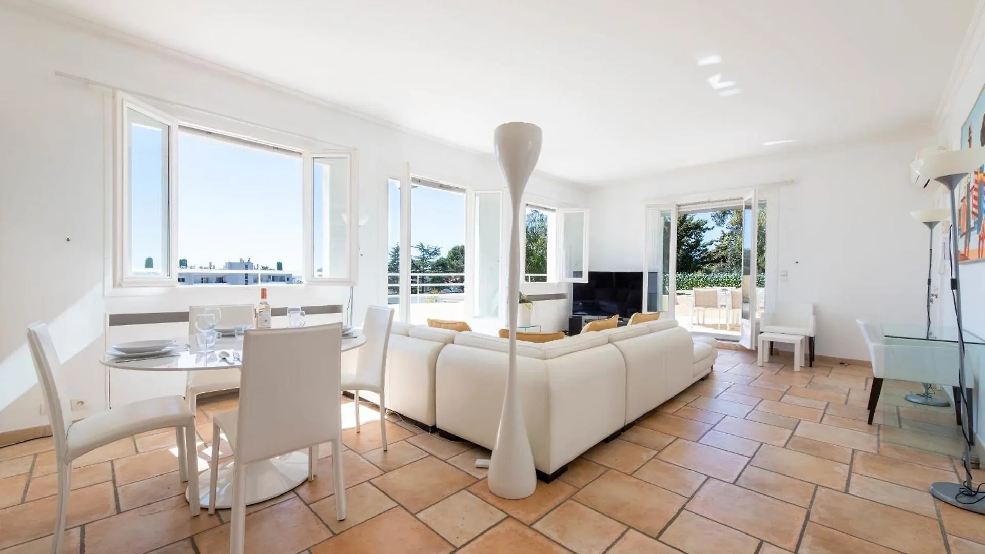Unique! 2-Br Apartment With Pool & Rooftop Cannes 0*,