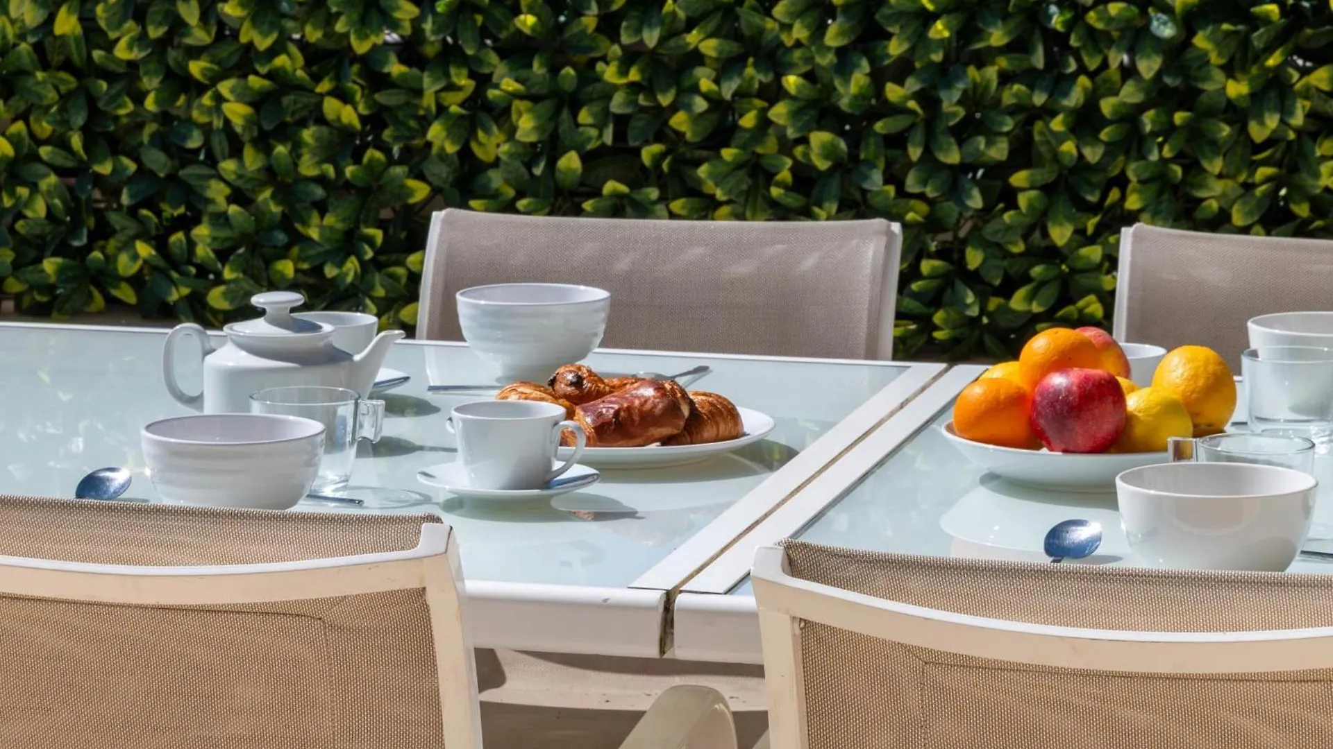 Unique! 2-Br Apartment With Pool & Rooftop Cannes